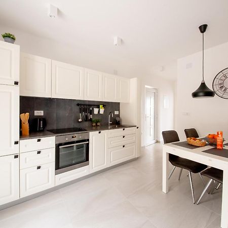 Casa Ol'Bol - Modern Apartment With Seaview And Private Large Backyard المظهر الخارجي الصورة